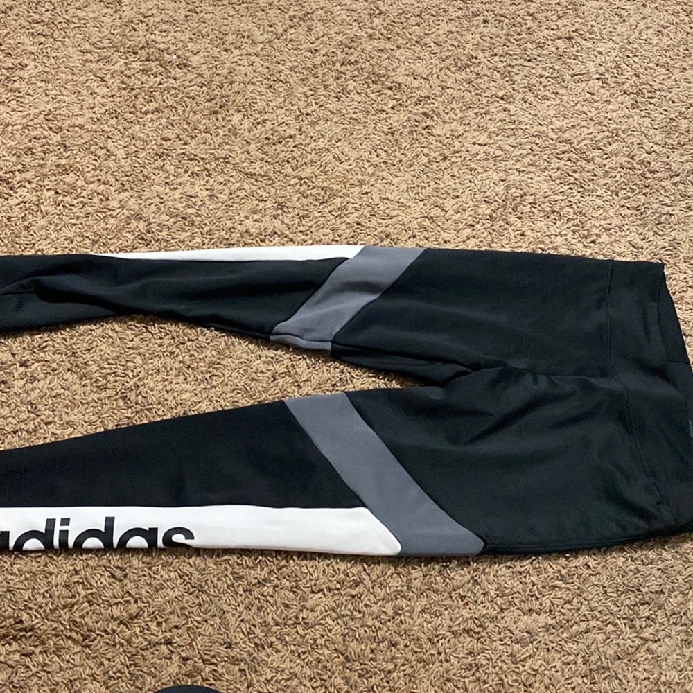 Adidas leggings